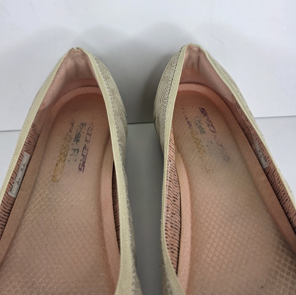 Skechers Relaxed Fit Savvy Women’s Beige Loafer Slip On Comfort Wedge  Size 9 - Picture 6 of 14